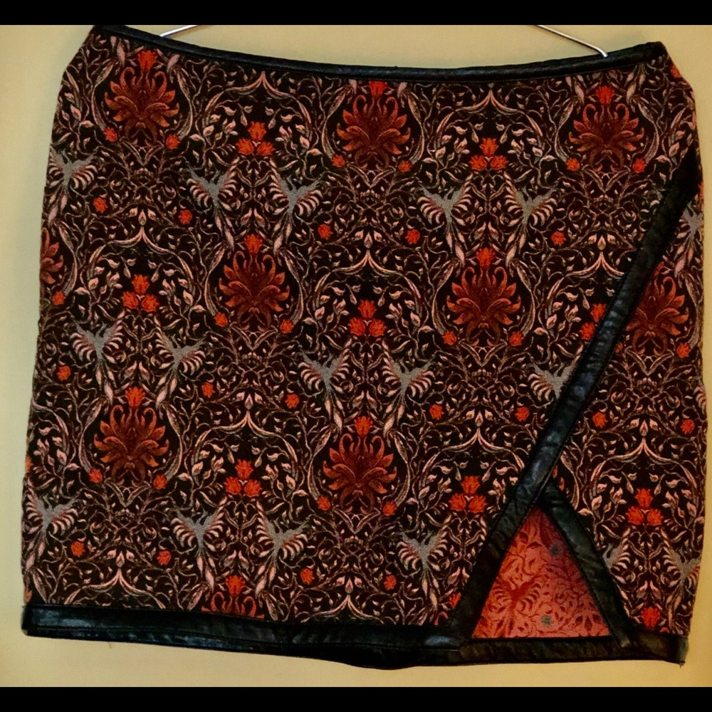 Express Mini Wrap style - Faux Leather Trim XO